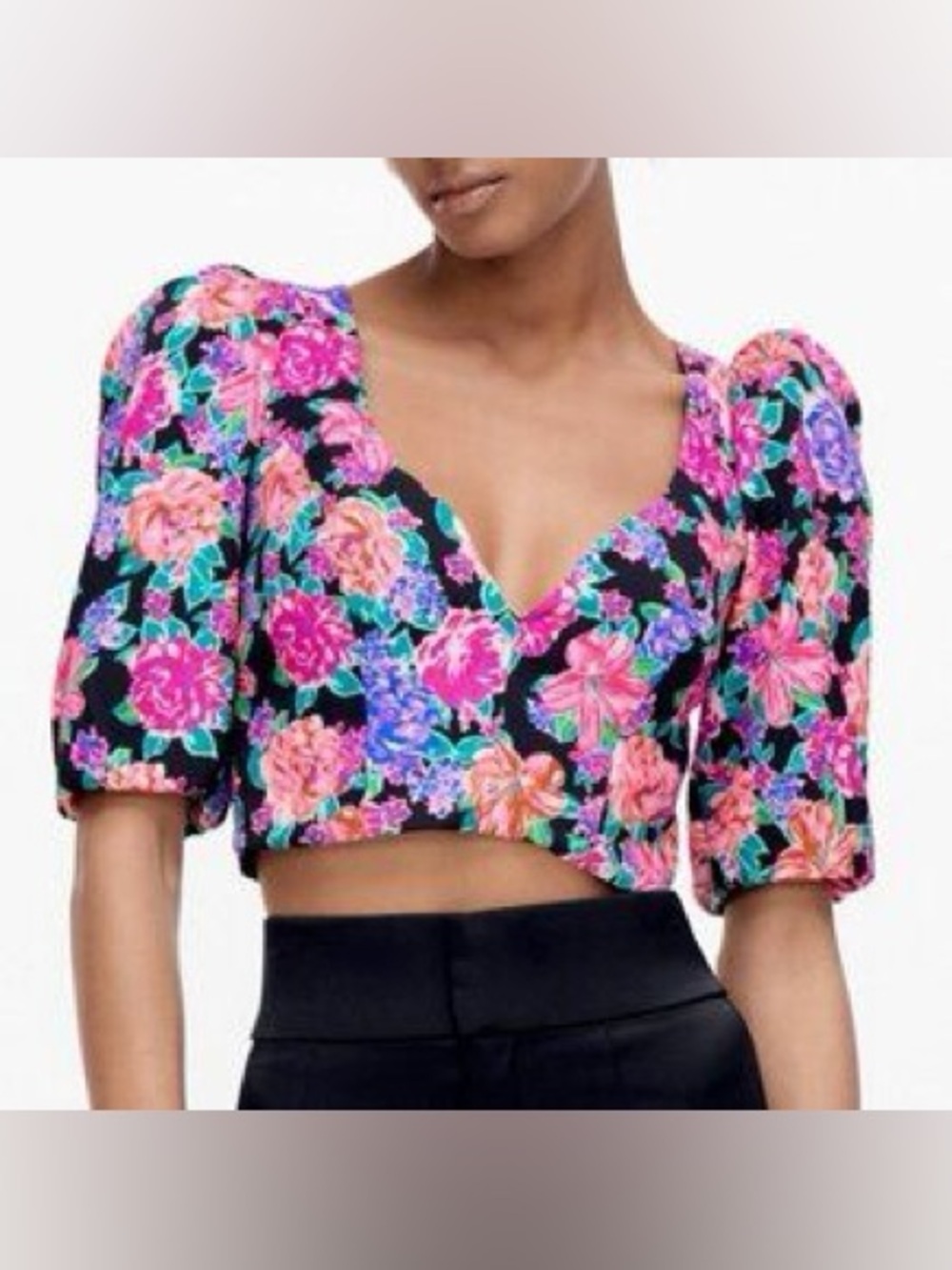 Zara Black Floral V-Neck Puff Sleeve Crop Top